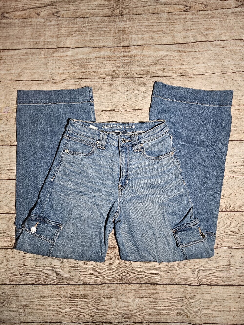 American Eagle Super High Rise Baggy Wide Leg Cargo Jean's - Picture 3 of 9